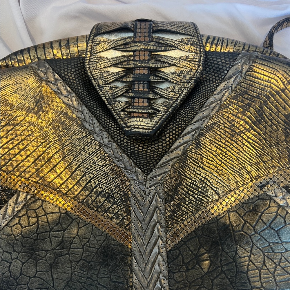 Vintage Metallic Faux Snakeskin Clutch/Shoulder purse LIKE NEW - Picture 6 of 13